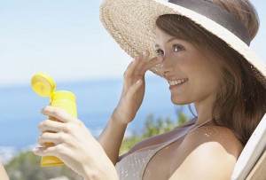 sunscreen-application-300x203