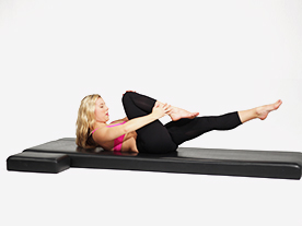 How to do a Single Leg Stretch in Pilates?
